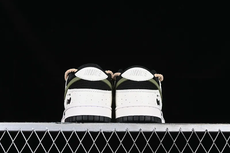 All categories Nk SB Dunk series Nk SB Dunk Low low-top sneakers Nk Dunk Low Little Red Panda Chinese style deconstructed hemp rope SB retro old low-top casual sneakers DD1391-100